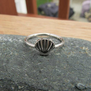 Antique Sea Shell Finger Ring